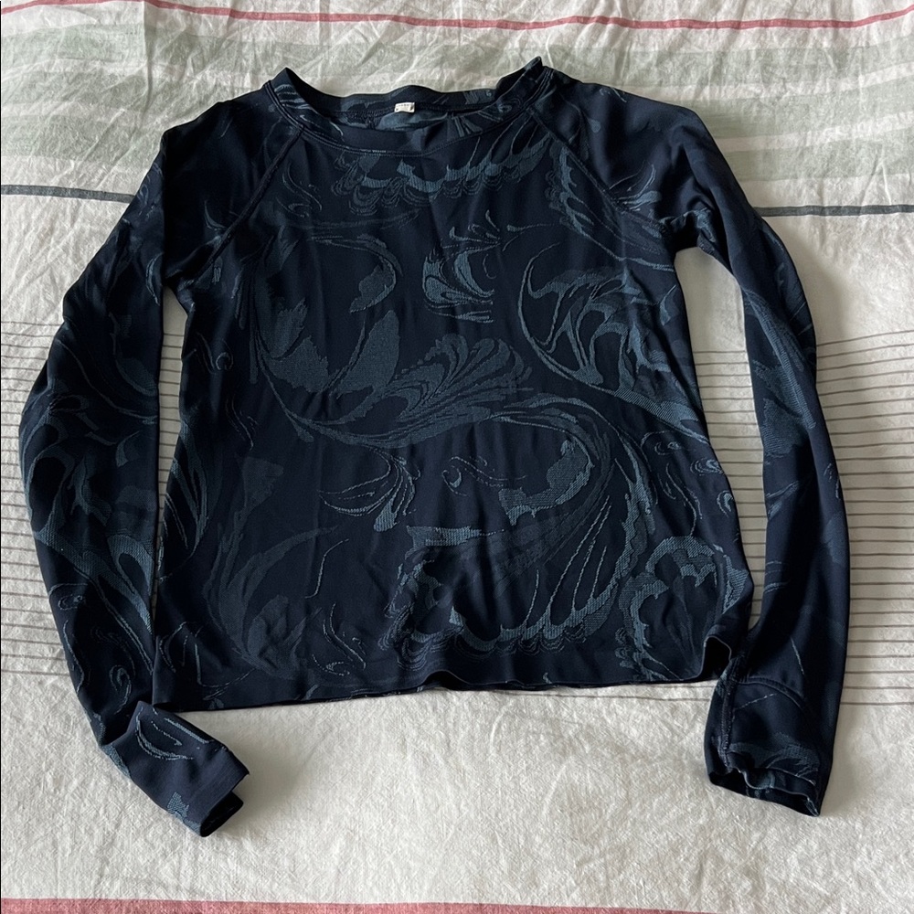 Navy Blue Women's athletic Top